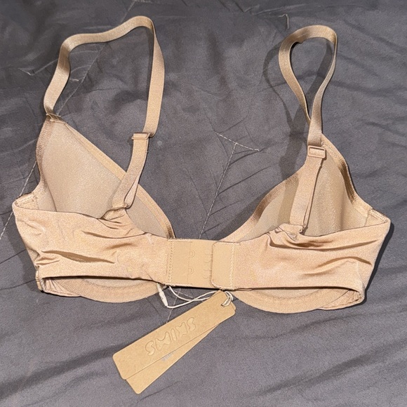SKIMS WEIGHTLESS SCOOP BRA - Picture 4 of 4